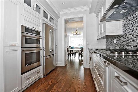 686 Balliol St, House detached with 5 bedrooms, 5 bathrooms and 2 parking in Toronto ON | Image 7