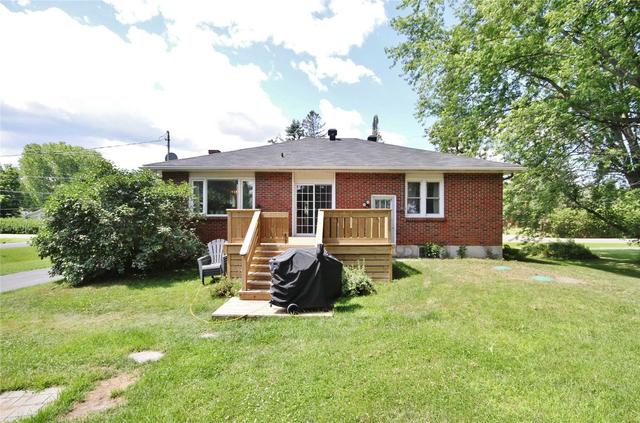 3255 Elizabeth St, House detached with 3 bedrooms, 1 bathrooms and 4 parking in Ottawa ON | Image 19