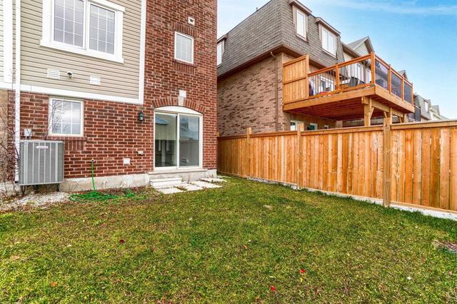 71 Vanhorne Clse, House attached with 3 bedrooms, 3 bathrooms and 2 parking in Brampton ON | Image 21