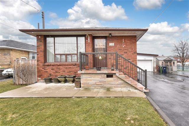 26 Granger Ave, House detached with 3 bedrooms, 2 bathrooms and 4 parking in Toronto ON | Image 1