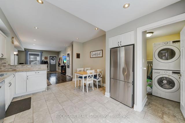 47 East 33rd St, House detached with 3 bedrooms, 1 bathrooms and 1 parking in Hamilton ON | Image 5