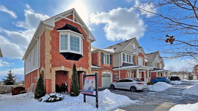 1890 Liatris Dr, House attached with 4 bedrooms, 4 bathrooms and 2 parking in Pickering ON | Image 12