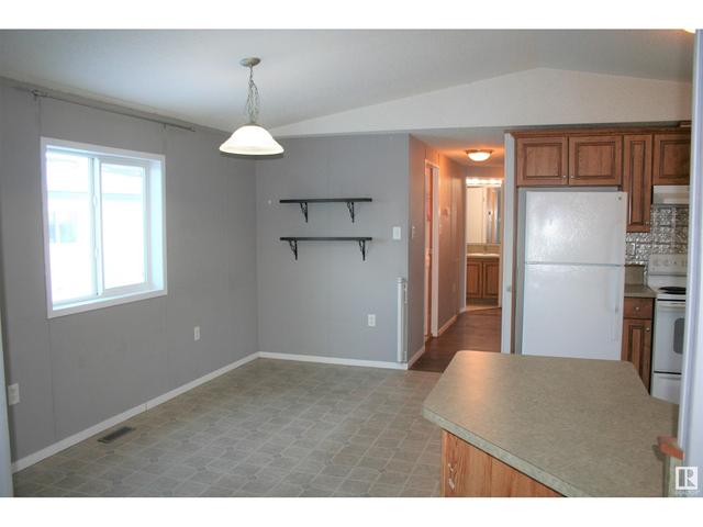 1637 68 Av Nw, Home with 2 bedrooms, 2 bathrooms and null parking in Edmonton AB | Image 5