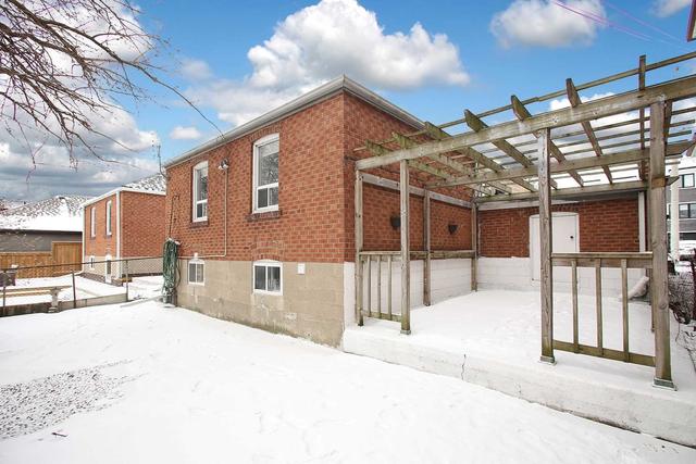 83 Furnival Rd, House detached with 2 bedrooms, 2 bathrooms and 4 parking in Toronto ON | Image 17