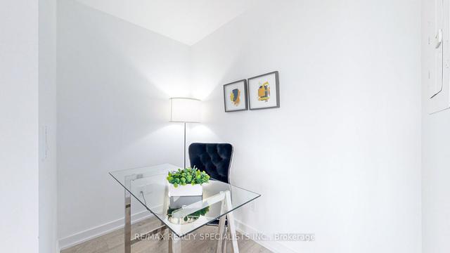 2202 - 1926 Lakeshore Blvd W, Townhouse with 1 bedrooms, 1 bathrooms and 1 parking in Toronto ON | Image 9