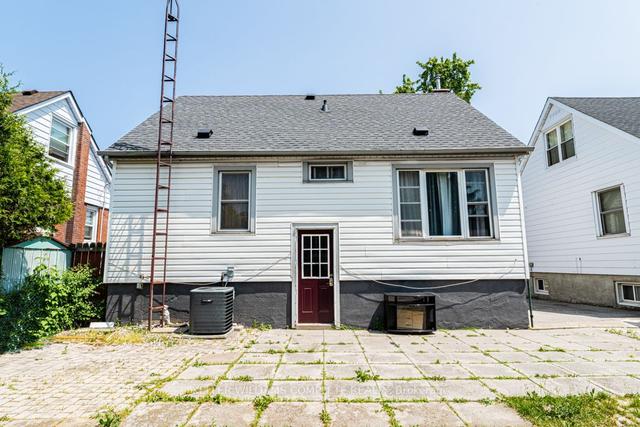 50 East 11th St, House detached with 3 bedrooms, 3 bathrooms and 3 parking in Hamilton ON | Image 29