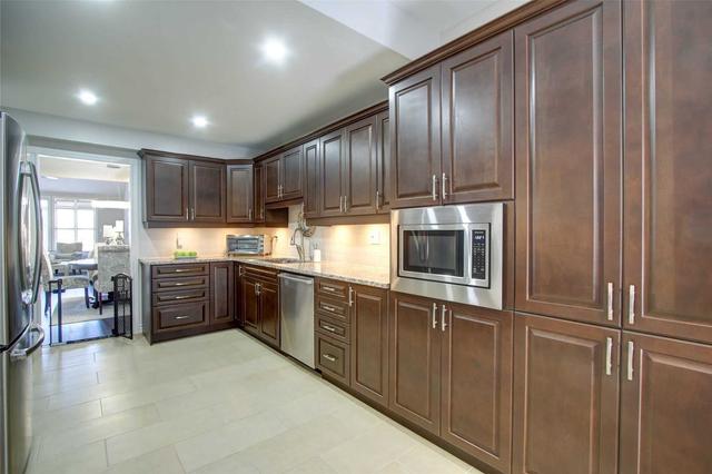 2 Wood Duck Island Way, Condo with 2 bedrooms, 4 bathrooms and 3 parking in Markham ON | Image 5