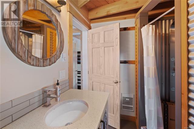 1015 Peninsula Rd, Home with 0 bedrooms, 0 bathrooms and null parking in Ucluelet BC | Image 16