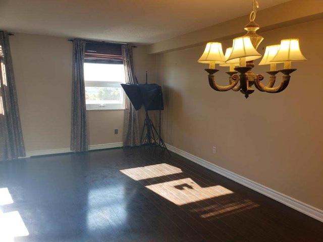 1005 - 4 Lisa St, Condo with 3 bedrooms, 2 bathrooms and 1 parking in Brampton ON | Image 10