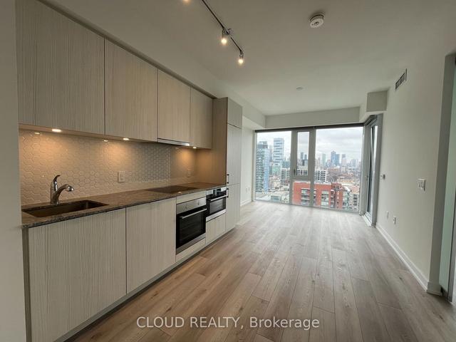 1807 - 158 Front St E, Condo with 1 bedrooms, 1 bathrooms and 0 parking in Toronto ON | Image 7