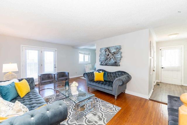 29 Town House Cres N, Townhouse with 3 bedrooms, 2 bathrooms and 1 parking in Brampton ON | Image 27