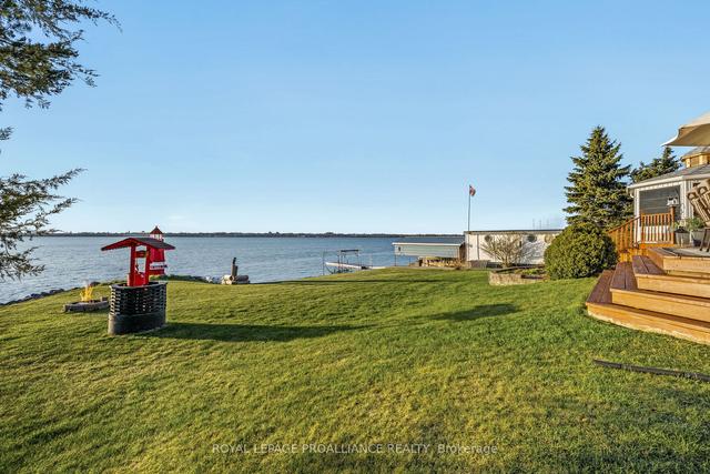 45 Peats Point Rd, House detached with 2 bedrooms, 2 bathrooms and 12 parking in Prince Edward County ON | Image 27