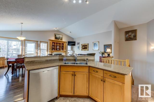 20756 90 Av Nw Nw, House detached with 4 bedrooms, 3 bathrooms and 4 parking in Edmonton AB | Image 10