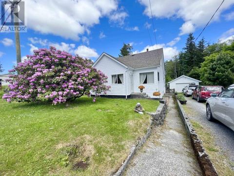 815 Alfred Street, House detached with 3 bedrooms, 1 bathrooms and null parking in Prince Rupert BC | Card Image