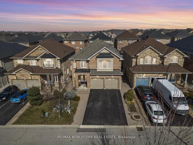 36 Venice Gate Dr, House detached with 5 bedrooms, 5 bathrooms and 6 parking in Vaughan ON | Image 23
