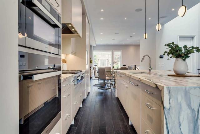 69 Brookdale Ave, House detached with 4 bedrooms, 4 bathrooms and 3 parking in Toronto ON | Image 5