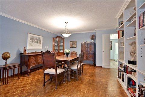 404 - 61 St Clair Ave W, Condo with 2 bedrooms, 2 bathrooms and 1 parking in Toronto ON | Image 7