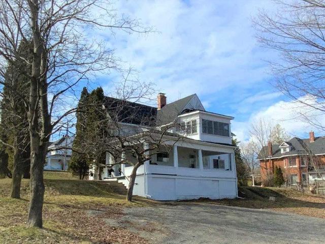 11 Mcmurray St, House detached with 1 bedrooms, 3 bathrooms and 3 parking in Parry Sound ON | Image 12