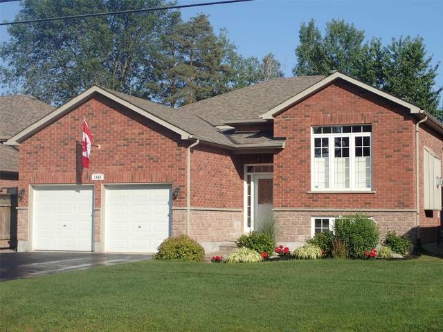1446 Maple Rd, House detached with 3 bedrooms, 3 bathrooms and 4 parking in Innisfil ON | Image 1