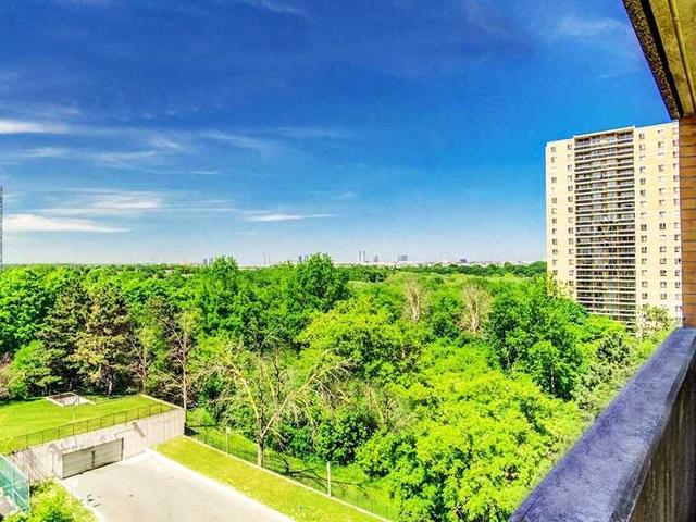 501 - 40 Panorama Crt, Condo with 3 bedrooms, 2 bathrooms and 1 parking in Toronto ON | Image 13
