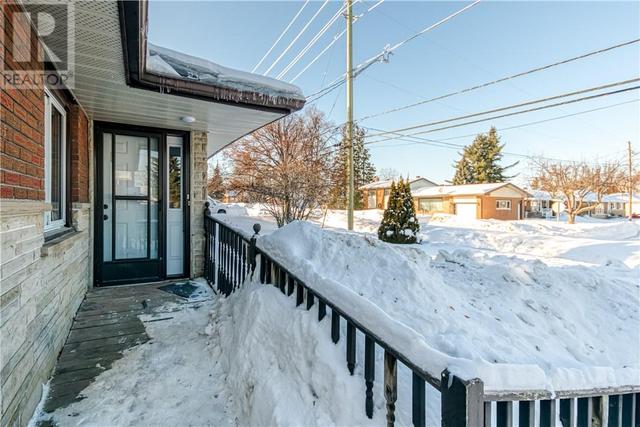 1345 Gemmell Street, House detached with 4 bedrooms, 2 bathrooms and null parking in Greater Sudbury ON | Card Image