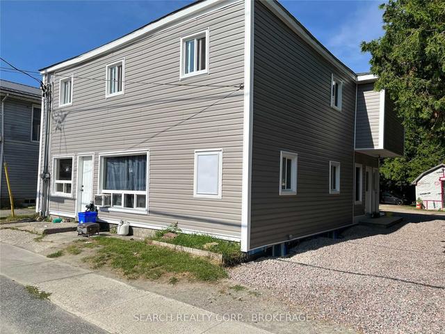 23 Saint David St N, House detached with 9 bedrooms, 5 bathrooms and 10 parking in French River ON | Image 1