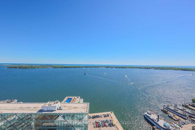 2604 - 15 Queens Quay E, Condo with 2 bedrooms, 1 bathrooms and 1 parking in Toronto ON | Image 1