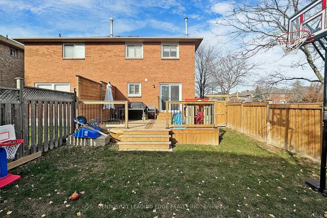 1977 Pine Grove Ave, House semidetached with 3 bedrooms, 2 bathrooms and 3 parking in Pickering ON | Image 26