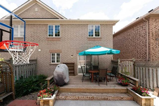 36 Bramcedar Cres, House semidetached with 3 bedrooms, 2 bathrooms and 3 parking in Brampton ON | Image 7