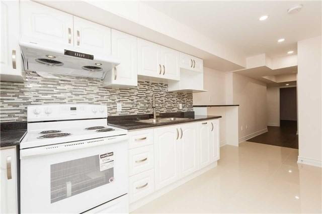 9 Porcelain Terr, House detached with 4 bedrooms, 6 bathrooms and 4 parking in Toronto ON | Image 8