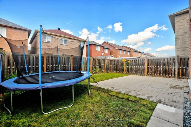 143 Lampton Cres, House detached with 3 bedrooms, 4 bathrooms and 3 parking in Markham ON | Image 28