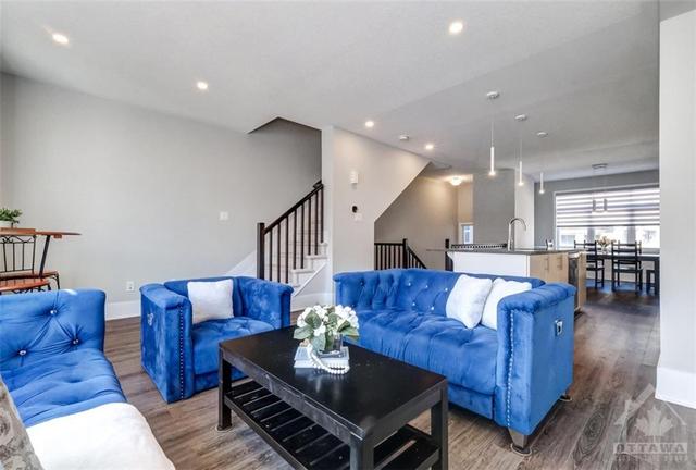 528 Ozawa Private, Townhouse with 4 bedrooms, 3 bathrooms and 2 parking in Ottawa ON | Image 5