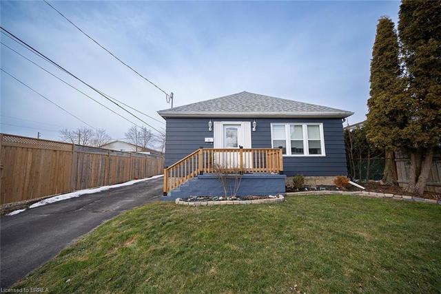 64 Leonard Street, House detached with 3 bedrooms, 2 bathrooms and 4 parking in Brantford ON | Image 12