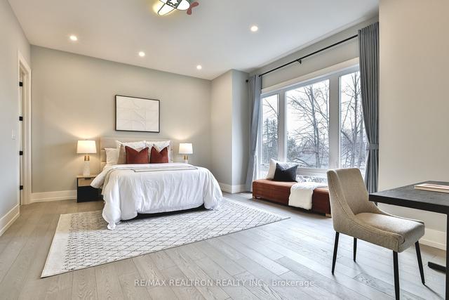 120 Frontenac Ave, House detached with 4 bedrooms, 6 bathrooms and 6 parking in Toronto ON | Image 21