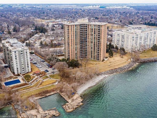 1201 - 5250 Lakeshore Road, House attached with 2 bedrooms, 1 bathrooms and 1 parking in Burlington ON | Image 1