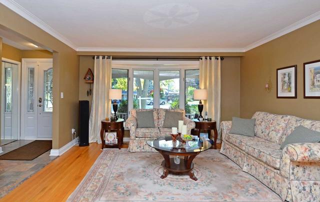 42 Fordover Dr, House detached with 4 bedrooms, 3 bathrooms and 3 parking in Toronto ON | Image 33