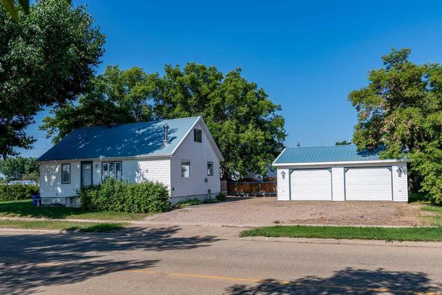 5304 50 Avenue, House detached with 5 bedrooms, 2 bathrooms and 6 parking in Provost AB | Image 32