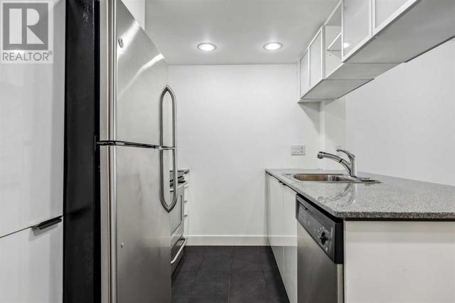 Professionally cleaned and polished and ready for you to move in | Image 5