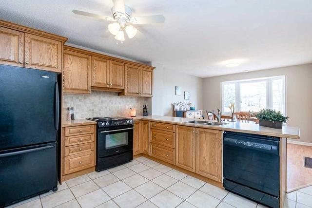 229 Little Ave, House detached with 2 bedrooms, 2 bathrooms and 6 parking in Barrie ON | Image 16