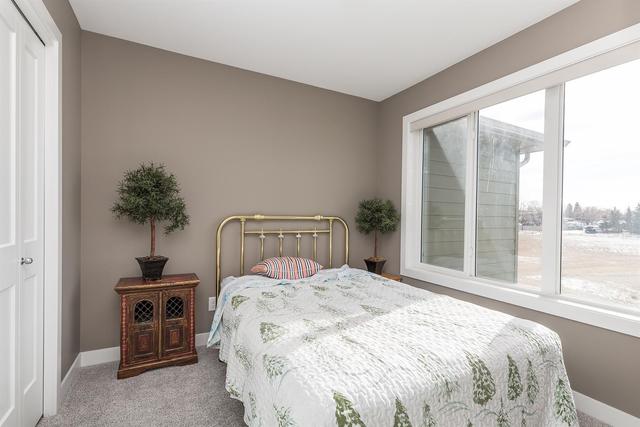 3 - 1576 Stafford Drive N, Home with 2 bedrooms, 3 bathrooms and 2 parking in Lethbridge AB | Image 15