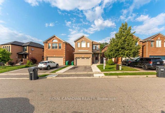 34 Forestgrove Circ, House detached with 3 bedrooms, 3 bathrooms and 5.5 parking in Brampton ON | Image 1