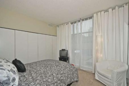 th03 - 28 Mariner Terr, Townhouse with 3 bedrooms, 3 bathrooms and 1 parking in Toronto ON | Image 5