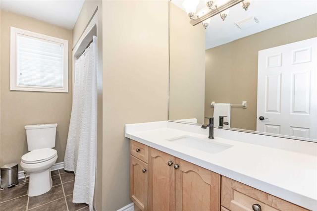 86 Mcarthur Dr, Condo with 3 bedrooms, 4 bathrooms and 4 parking in Guelph ON | Image 11