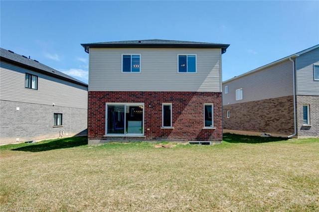 2439 Bennett Crossing, House detached with 4 bedrooms, 2 bathrooms and 4 parking in London ON | Image 45