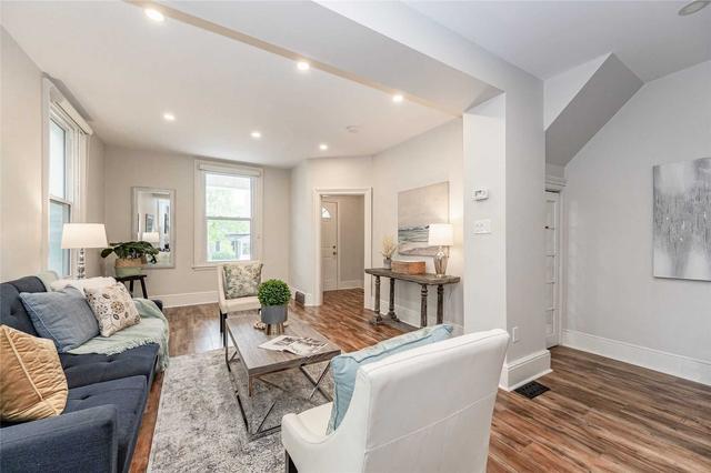 7 Ontario St, House semidetached with 3 bedrooms, 2 bathrooms and 3 parking in Guelph ON | Image 2