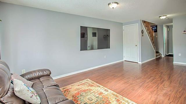 53 Lee Cres, House attached with 3 bedrooms, 2 bathrooms and 3 parking in Barrie ON | Image 11