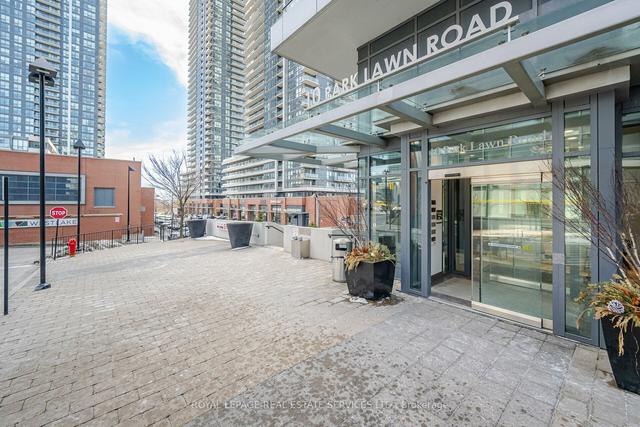513 - 10 Park Lawn Rd, Condo with 2 bedrooms, 2 bathrooms and 1 parking in Toronto ON | Image 1