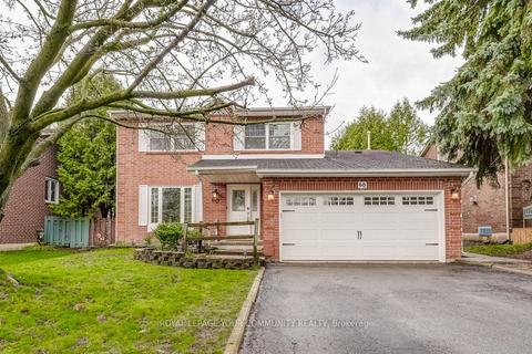 60 Wimbleton Crt, House detached with 3 bedrooms, 3 bathrooms and 6 parking in Newmarket ON | Card Image