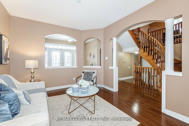 36 Quatro Cres, House detached with 4 bedrooms, 5 bathrooms and 6 parking in Brampton ON | Image 34