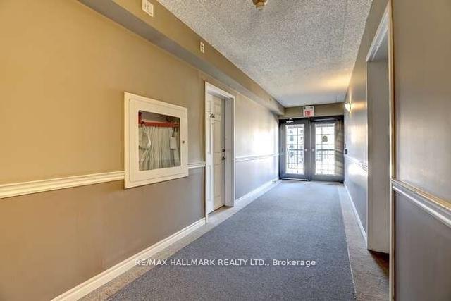 201 - 2045 Appleby Line, Condo with 2 bedrooms, 2 bathrooms and 1 parking in Burlington ON | Image 12